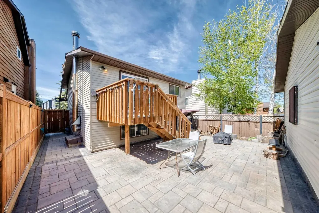52 Beacham Road NW Calgary AB T3K 1S4