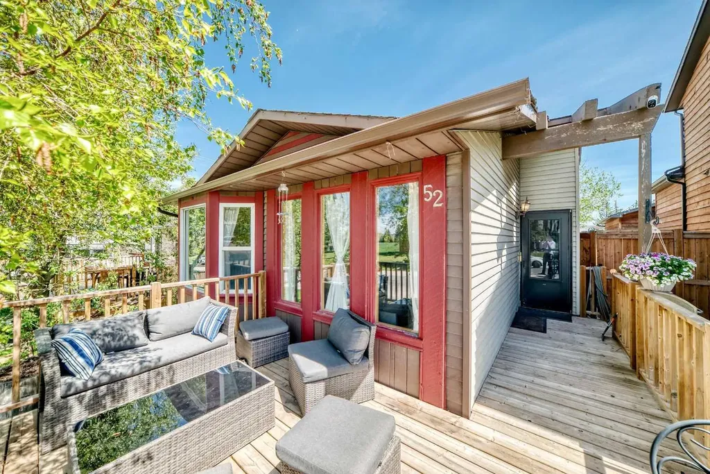52 Beacham Road NW Calgary AB T3K 1S4