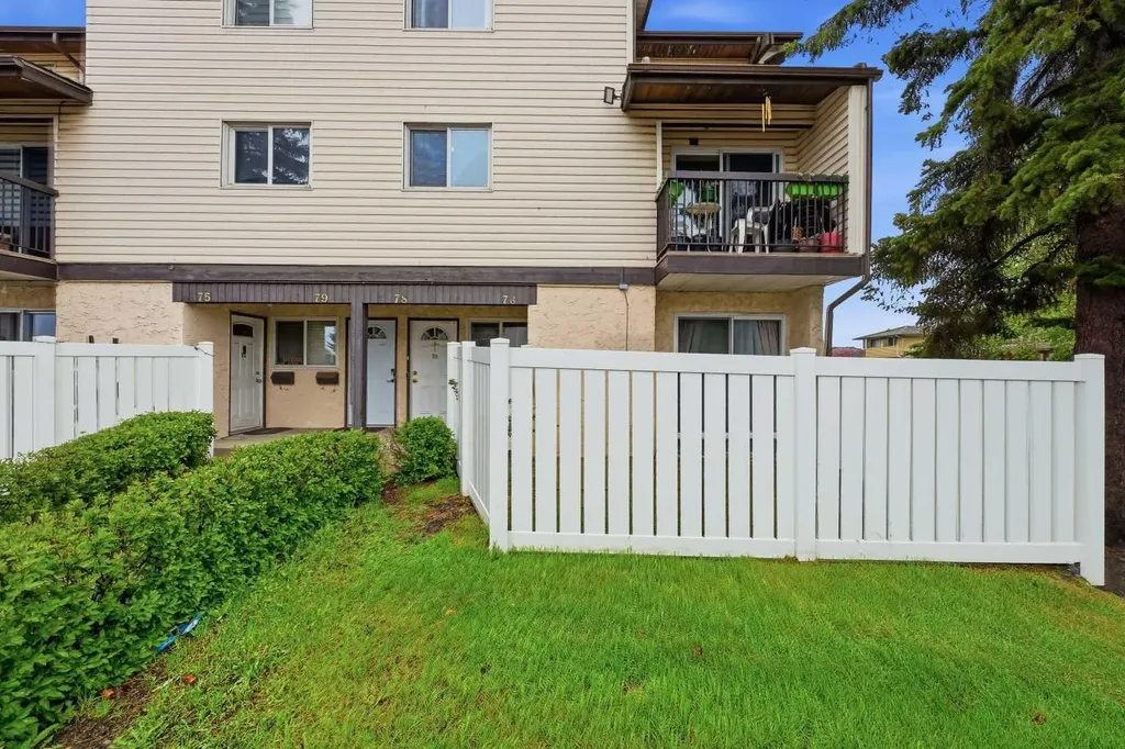 3745 Fonda Way SE Calgary AB T2A 5W7