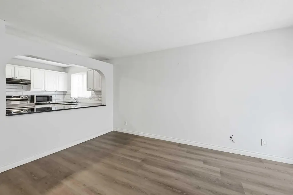 3745 Fonda Way SE Calgary AB T2A 5W7