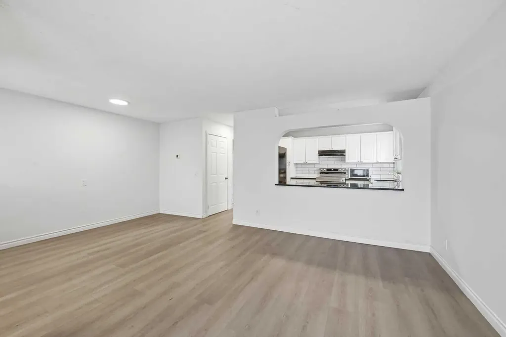 3745 Fonda Way SE Calgary AB T2A 5W7
