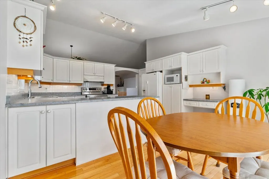 10233 114a Avenue Grande Prairie AB T8V 6Z4