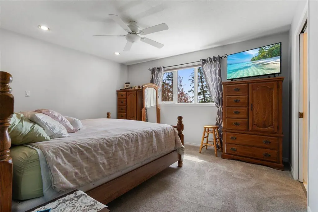10233 114a Avenue Grande Prairie AB T8V 6Z4