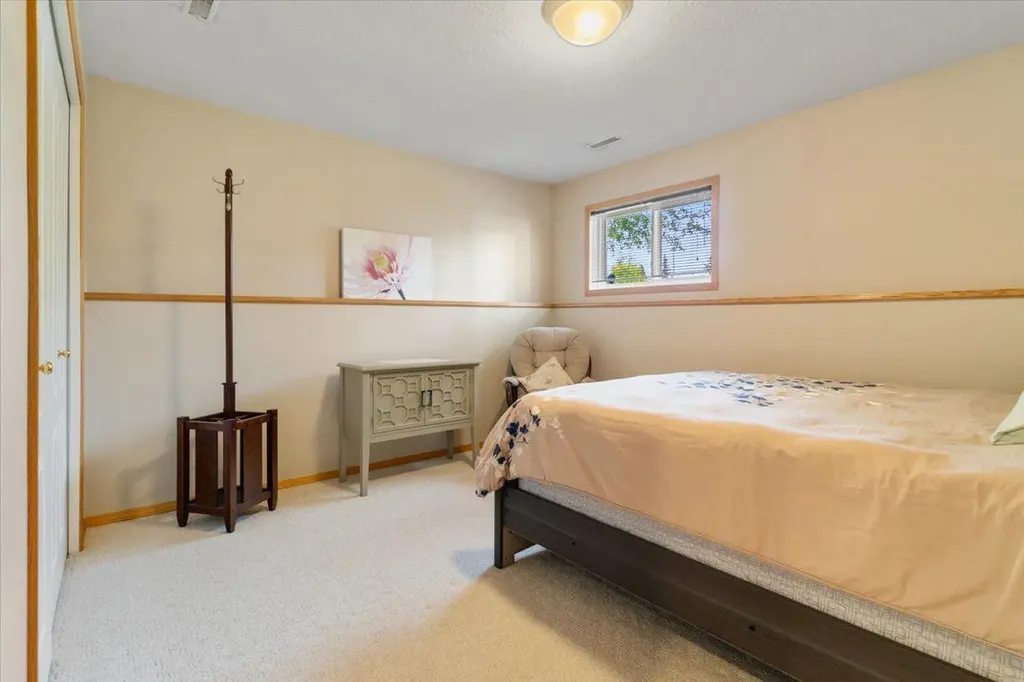 10233 114a Avenue Grande Prairie AB T8V 6Z4