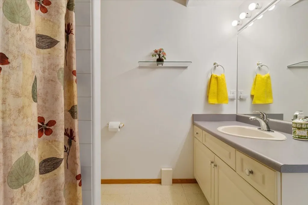 10233 114a Avenue Grande Prairie AB T8V 6Z4