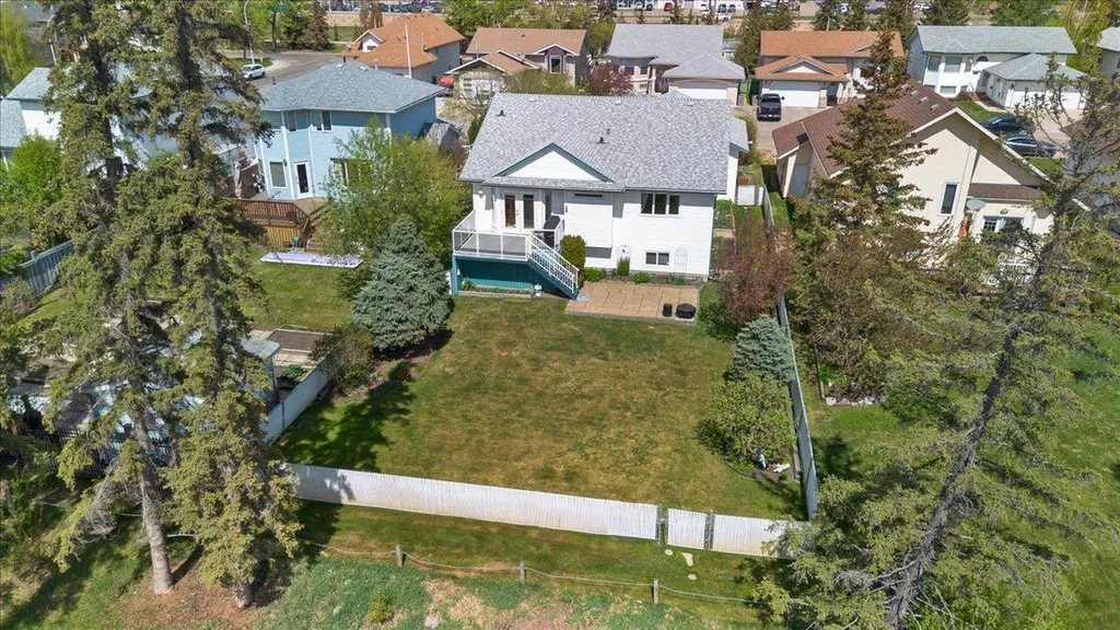 10233 114a Avenue Grande Prairie AB T8V 6Z4