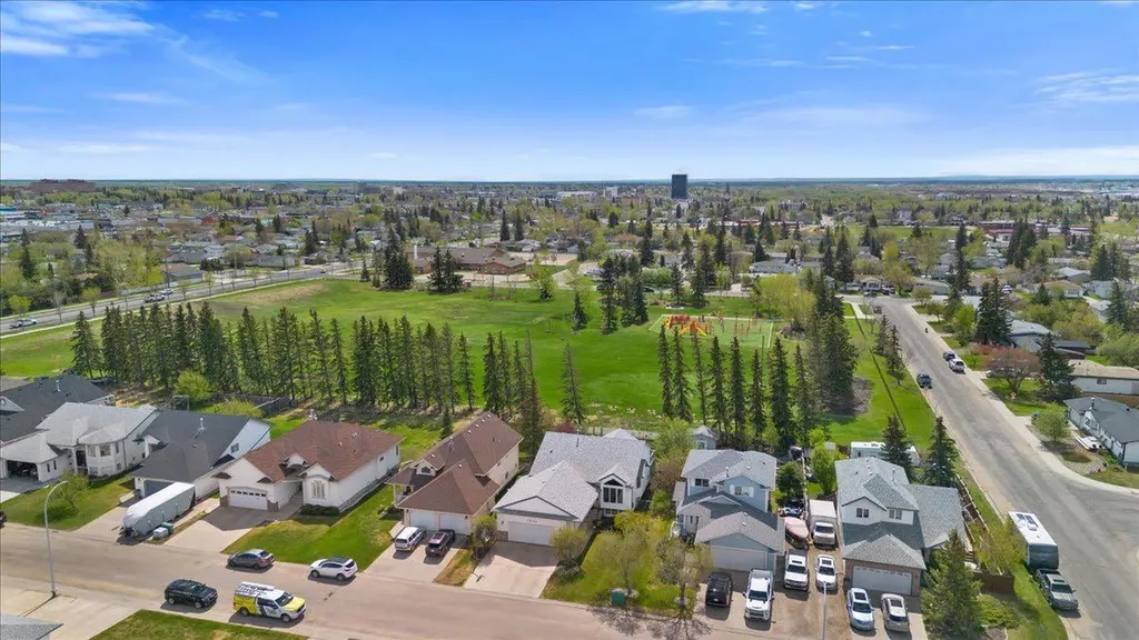 10233 114a Avenue Grande Prairie AB T8V 6Z4
