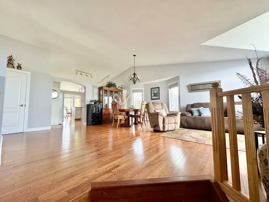 10233 114a Avenue Grande Prairie AB T8V 6Z4