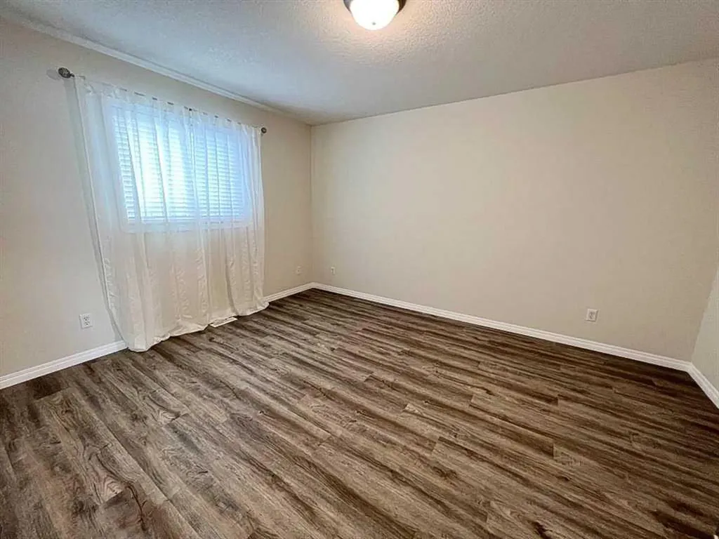 11509 78 Avenue Grande Prairie AB T8W 0A2