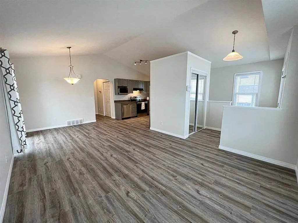11509 78 Avenue Grande Prairie AB T8W 0A2