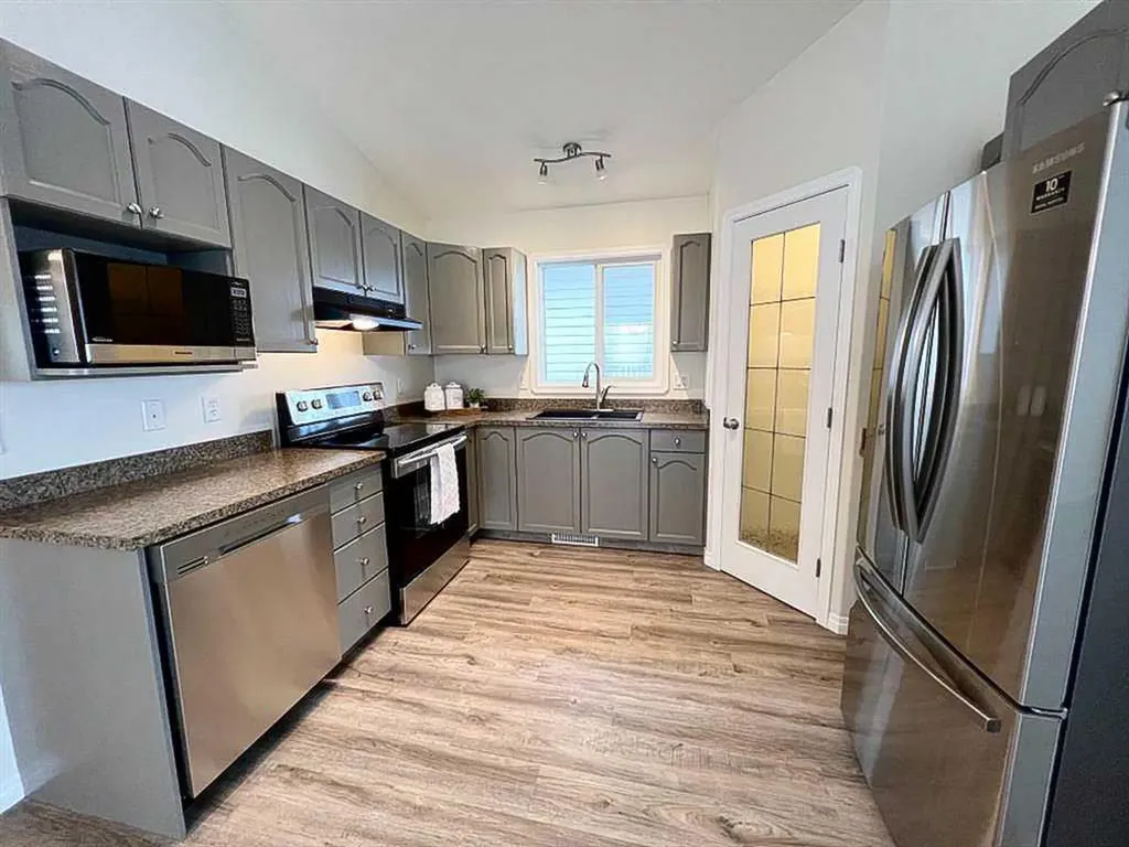 11509 78 Avenue Grande Prairie AB T8W 0A2