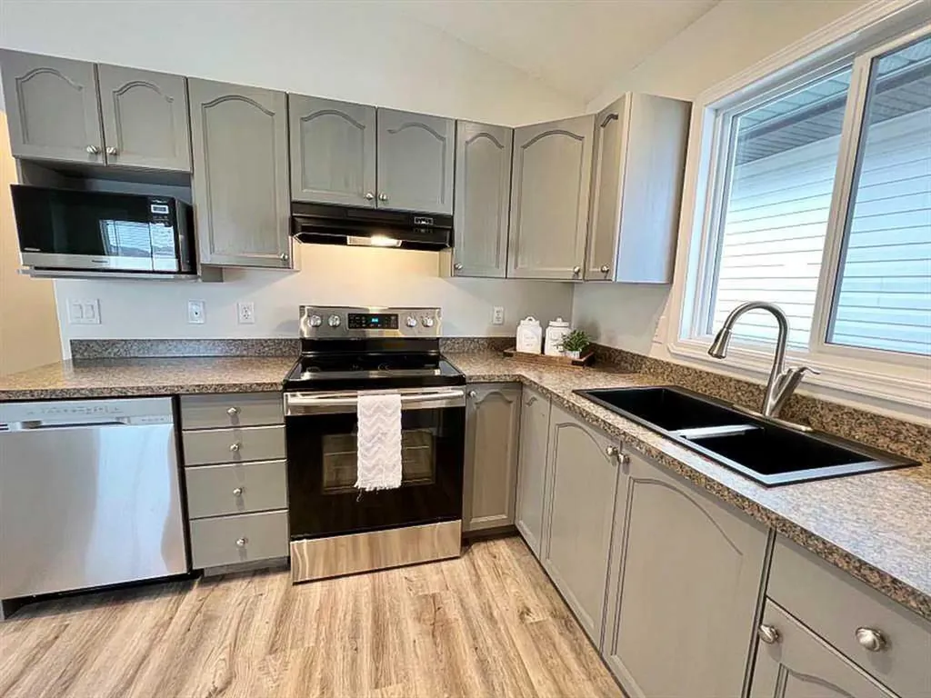 11509 78 Avenue Grande Prairie AB T8W 0A2