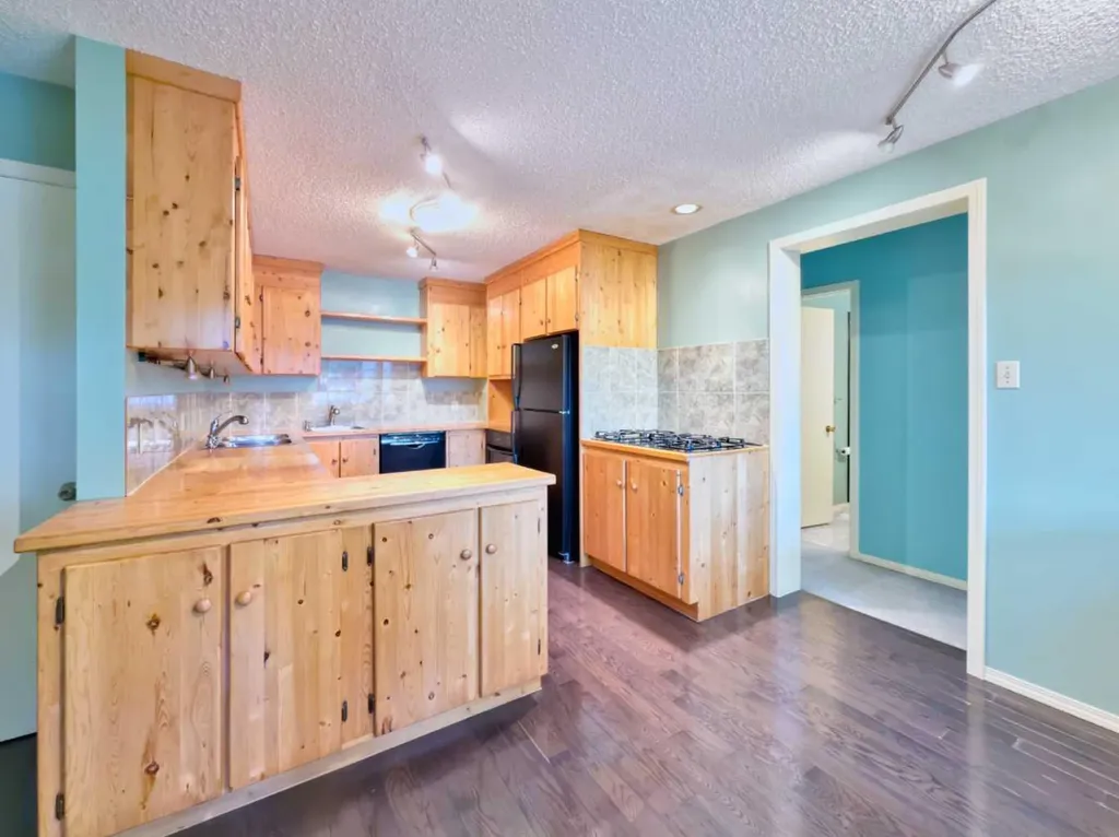 8126 20 Avenue Coleman AB T0K0M0