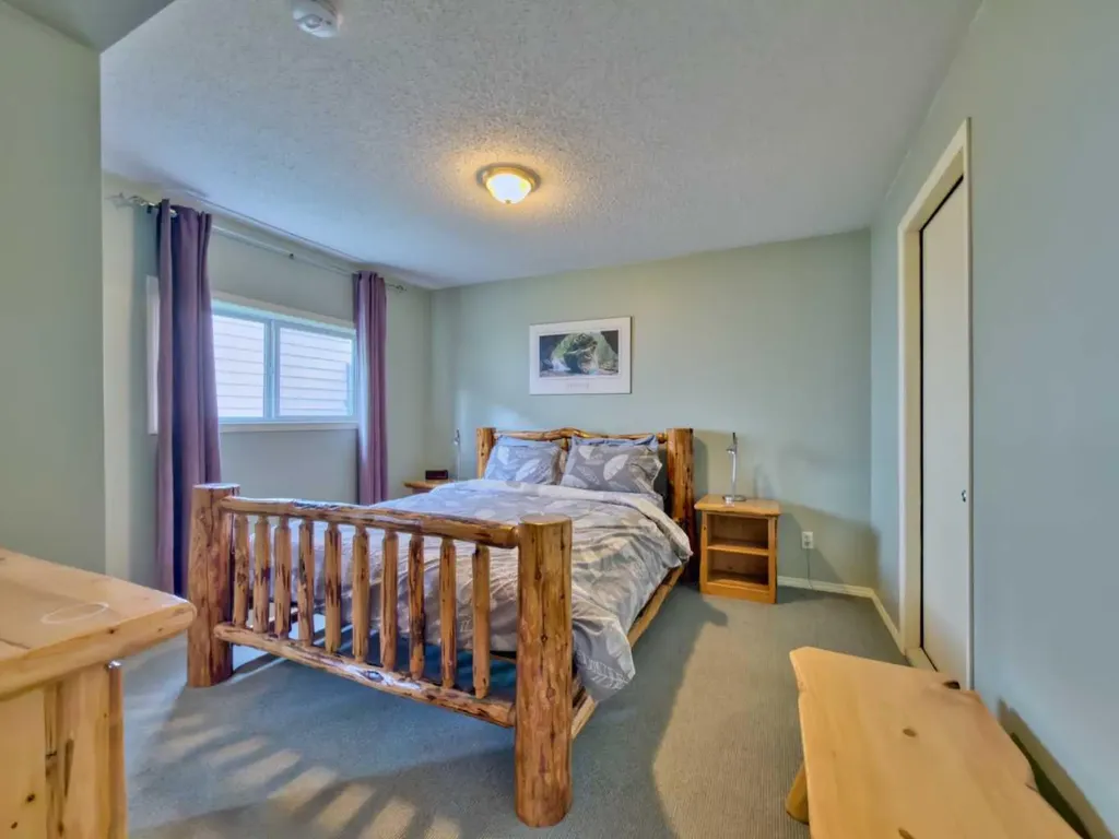 8126 20 Avenue Coleman AB T0K0M0