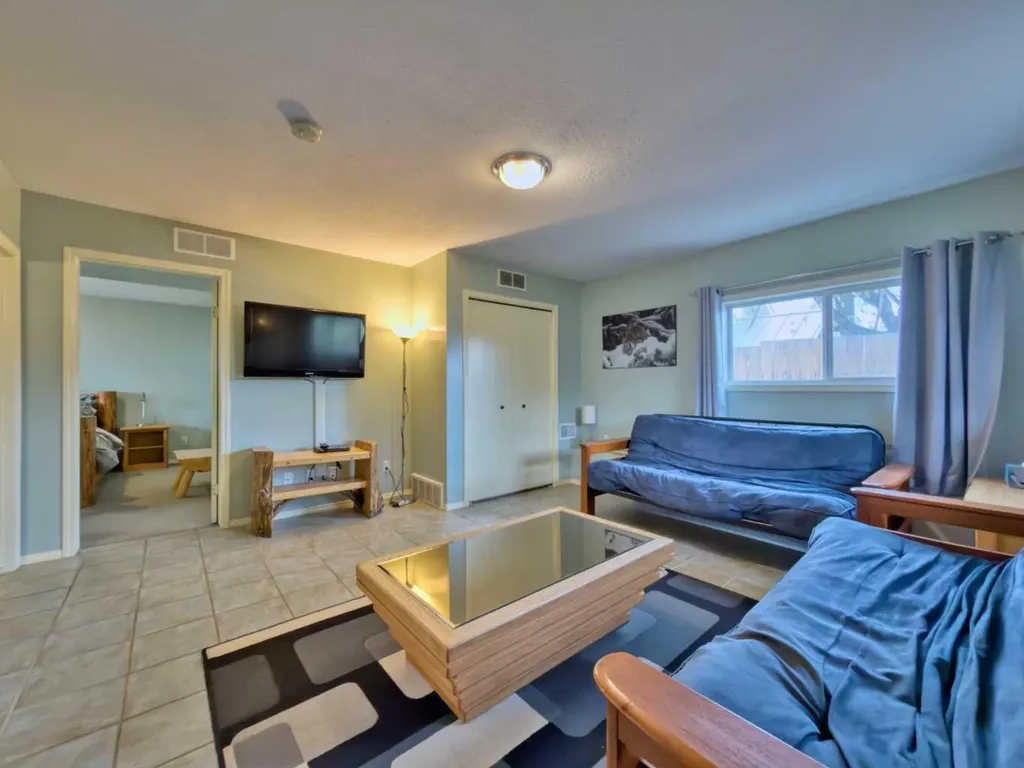 8126 20 Avenue Coleman AB T0K0M0
