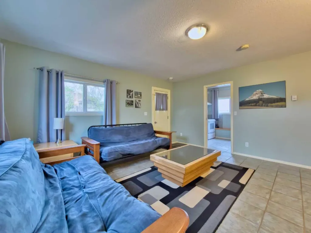 8126 20 Avenue Coleman AB T0K0M0