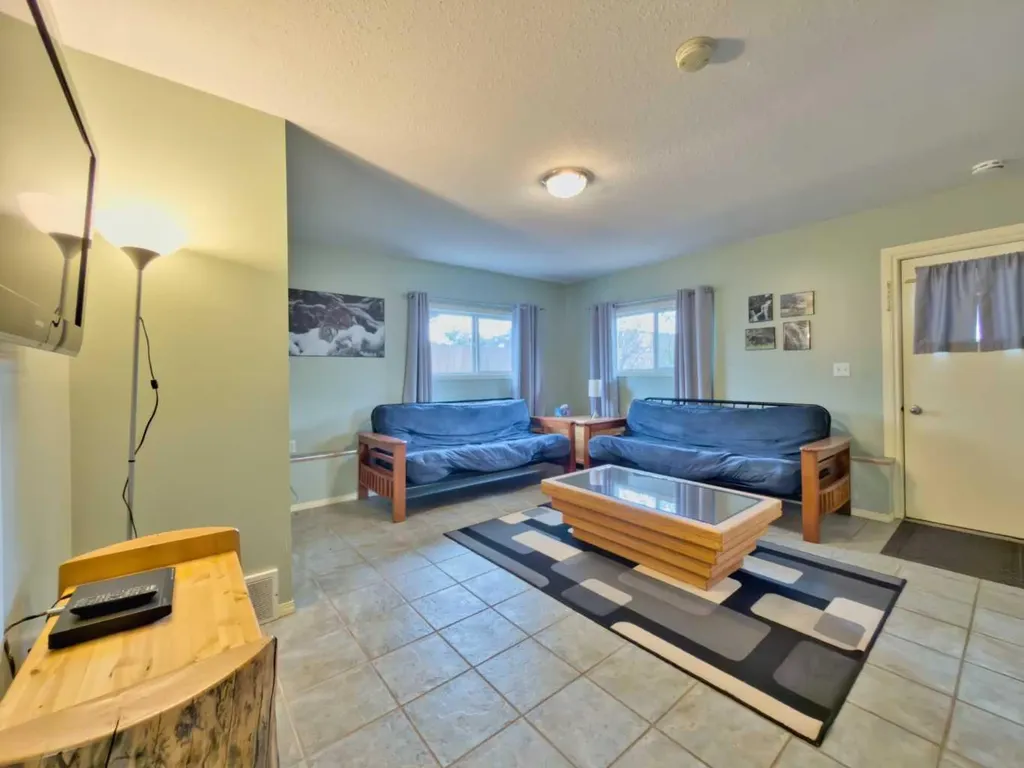 8126 20 Avenue Coleman AB T0K0M0