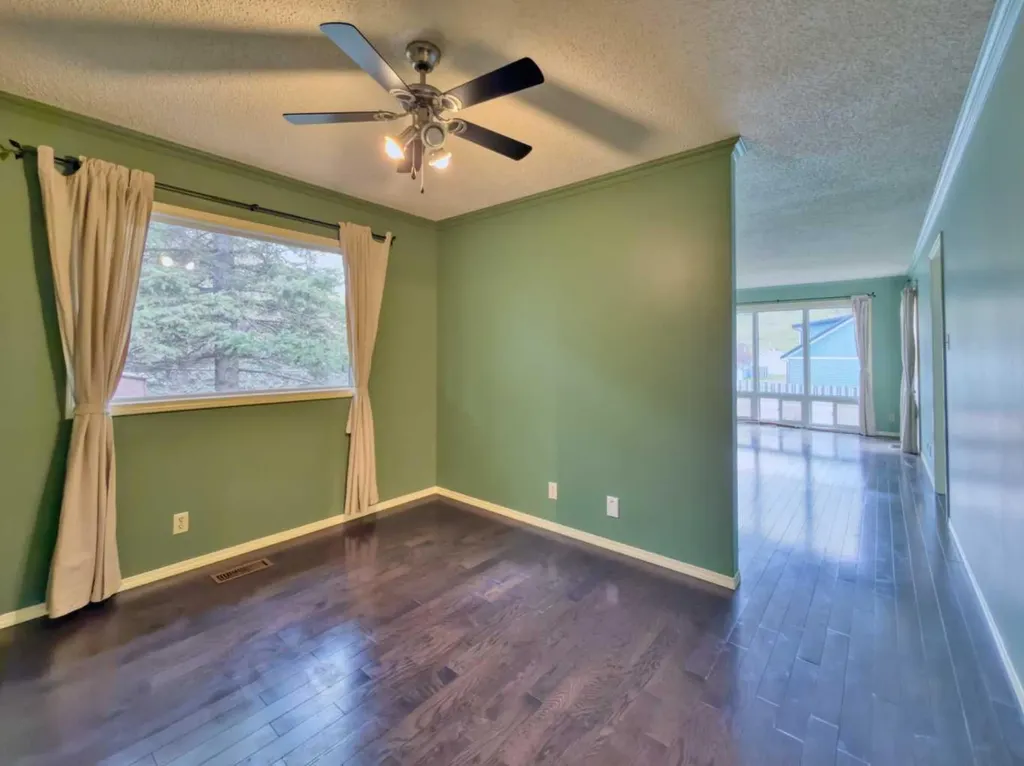 8126 20 Avenue Coleman AB T0K0M0