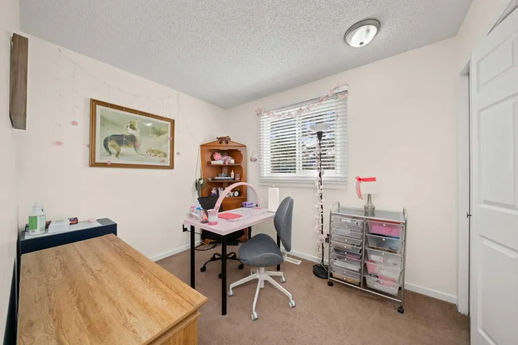 75 Bedford Drive NE Calgary AB T3K2N9