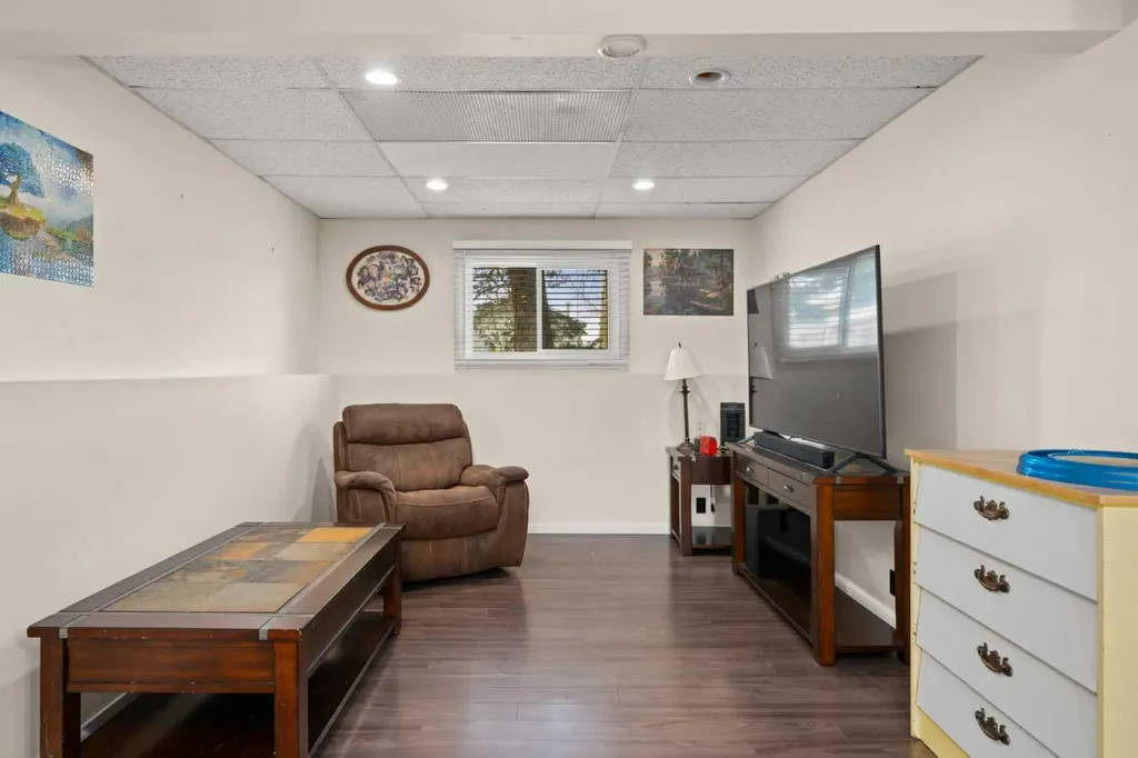 75 Bedford Drive NE Calgary AB T3K2N9