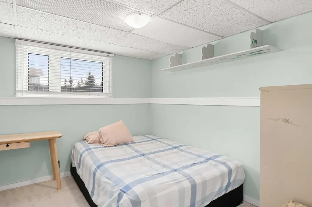 75 Bedford Drive NE Calgary AB T3K2N9