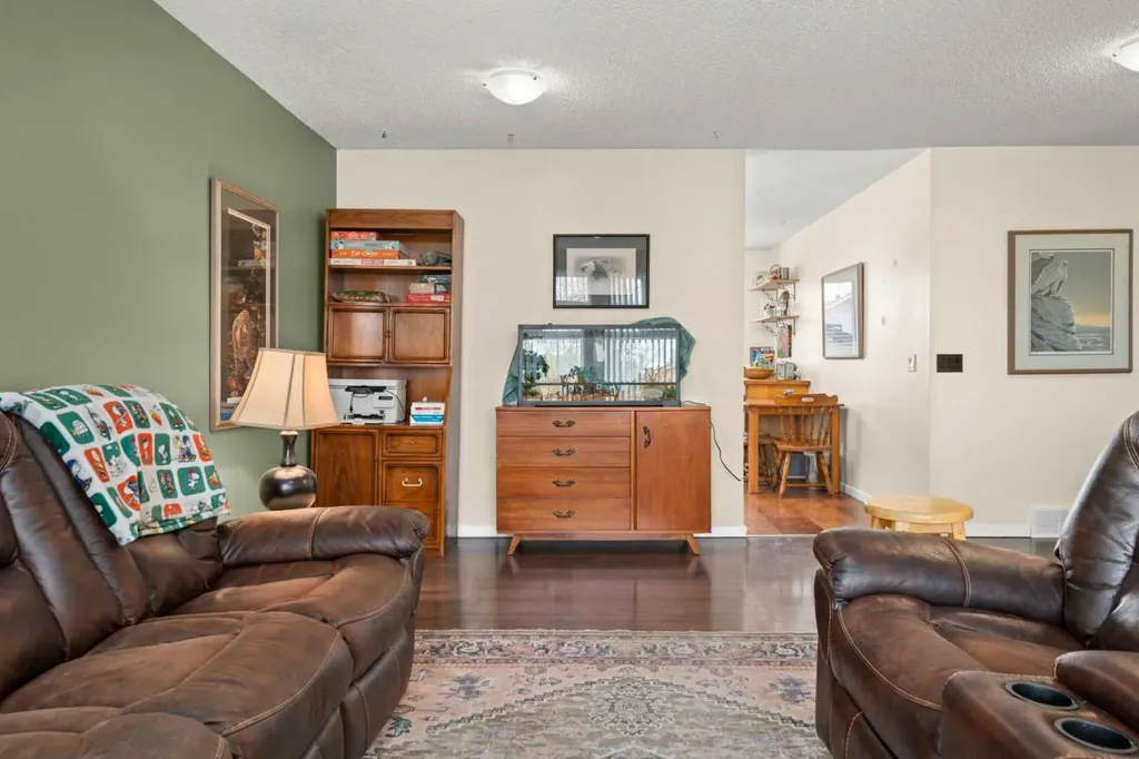 75 Bedford Drive NE Calgary AB T3K2N9