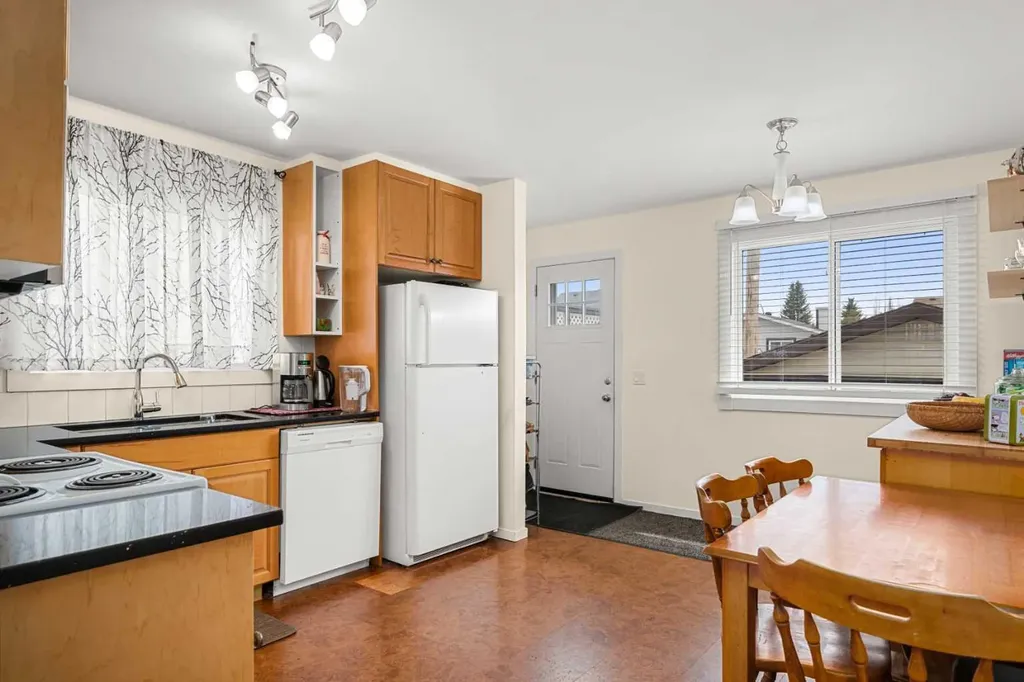 75 Bedford Drive NE Calgary AB T3K2N9