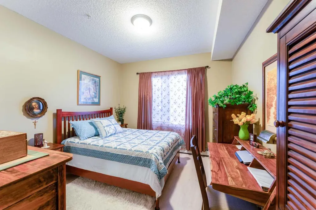 8 Prestwick Pond Terrace SE Calgary AB T2Z 4P3