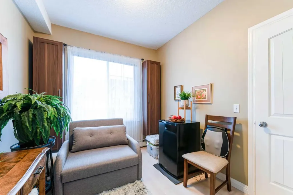 8 Prestwick Pond Terrace SE Calgary AB T2Z 4P3