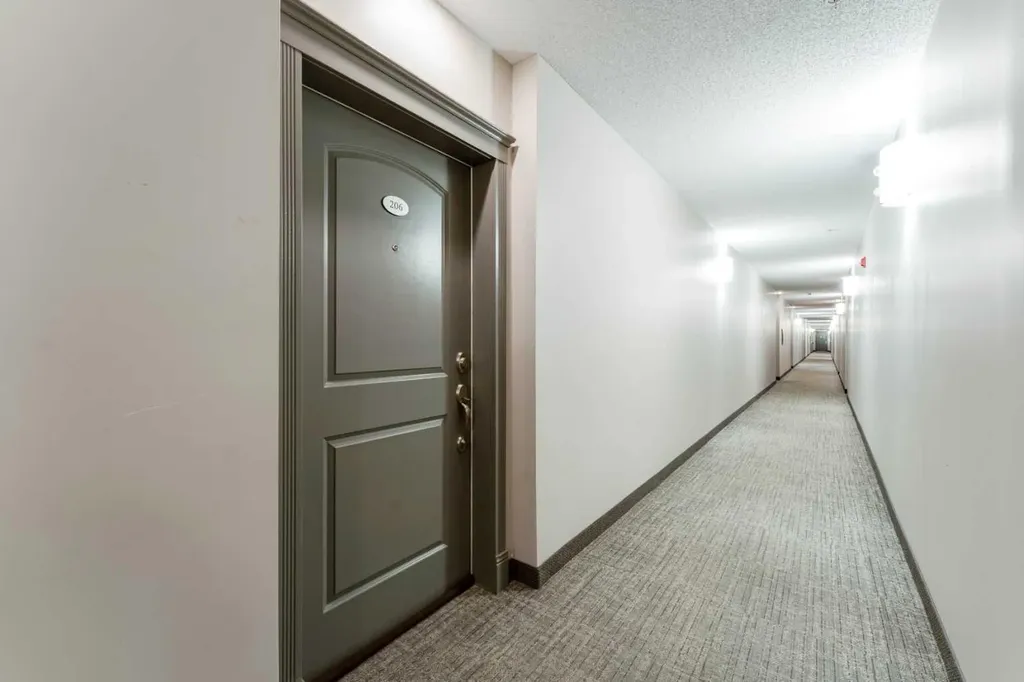 8 Prestwick Pond Terrace SE Calgary AB T2Z 4P3