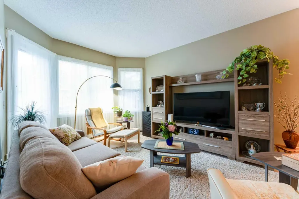 8 Prestwick Pond Terrace SE Calgary AB T2Z 4P3