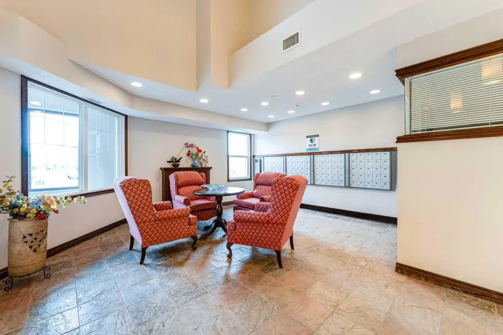 8 Prestwick Pond Terrace SE Calgary AB T2Z 4P3