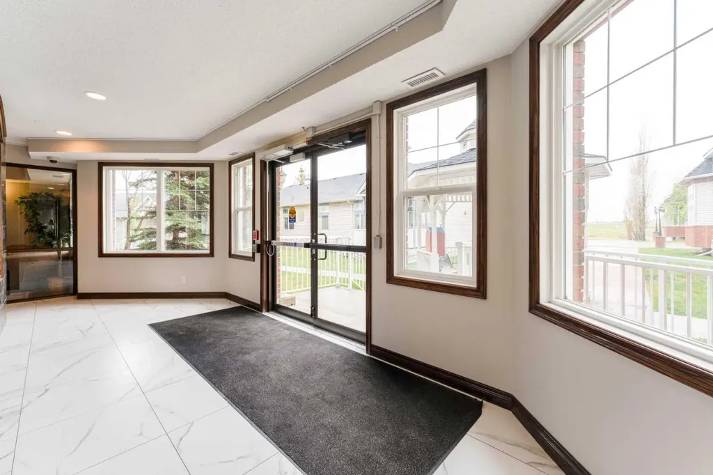 8 Prestwick Pond Terrace SE Calgary AB T2Z 4P3