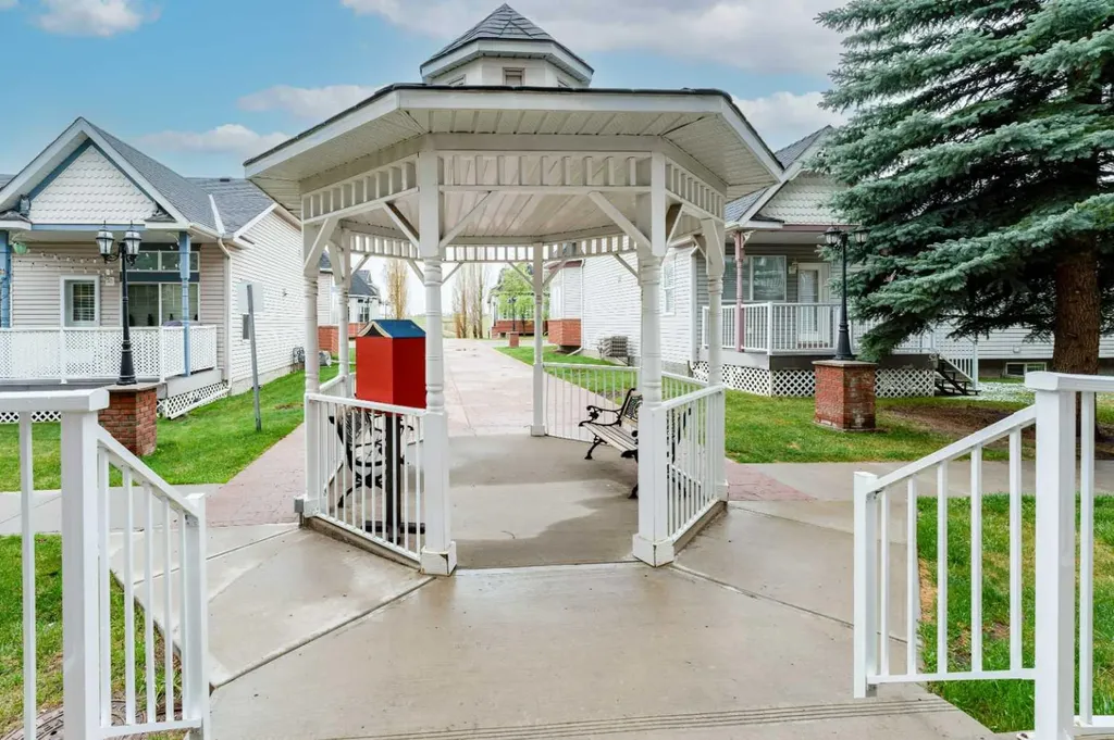 8 Prestwick Pond Terrace SE Calgary AB T2Z 4P3