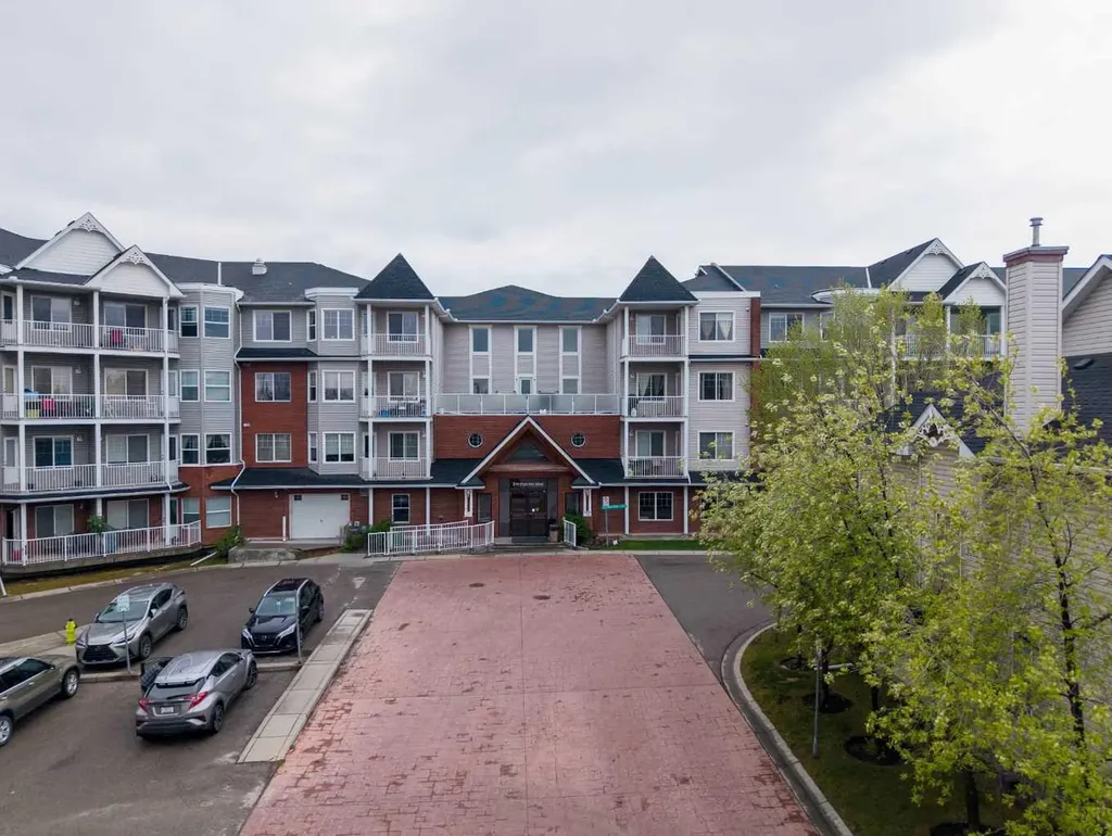 8 Prestwick Pond Terrace SE Calgary AB T2Z 4P3