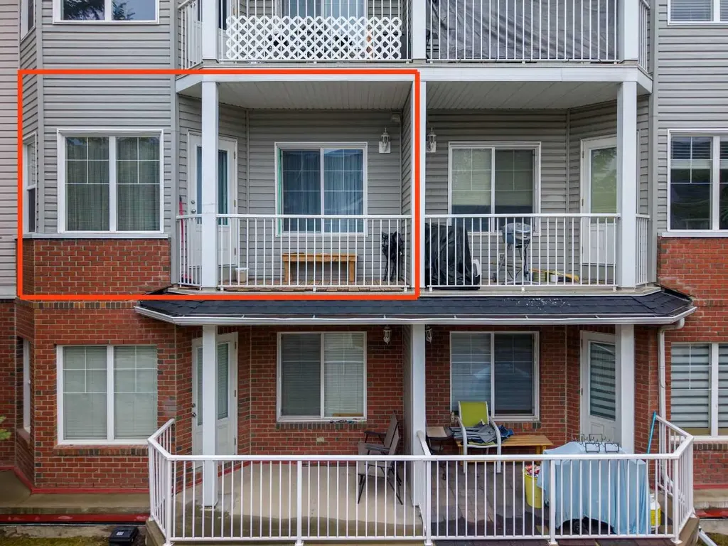 8 Prestwick Pond Terrace SE Calgary AB T2Z 4P3