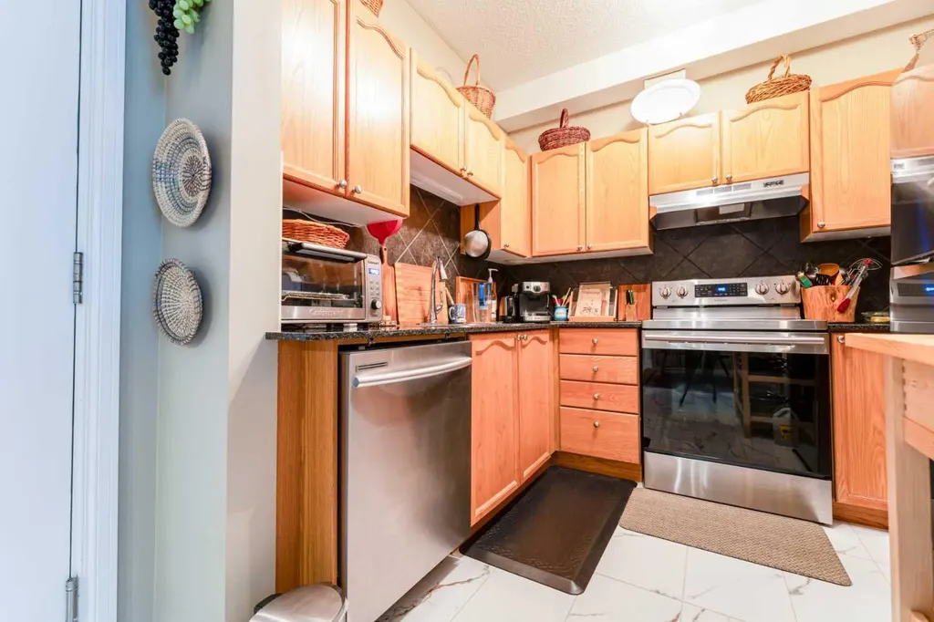 8 Prestwick Pond Terrace SE Calgary AB T2Z 4P3
