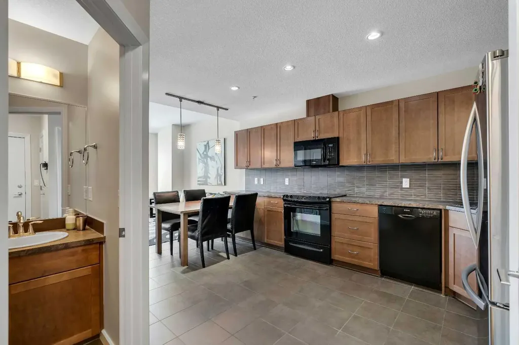 211 13 Avenue SE Calgary AB T2G 1E1