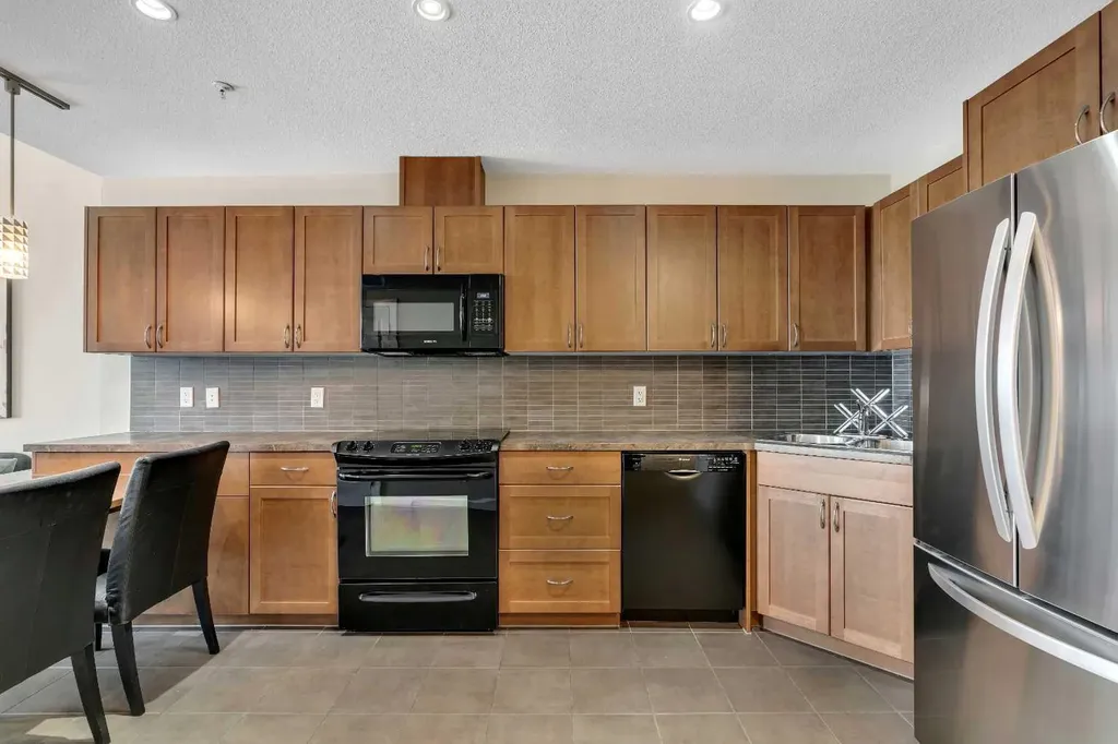 211 13 Avenue SE Calgary AB T2G 1E1