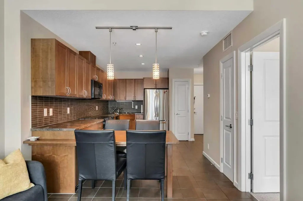 211 13 Avenue SE Calgary AB T2G 1E1