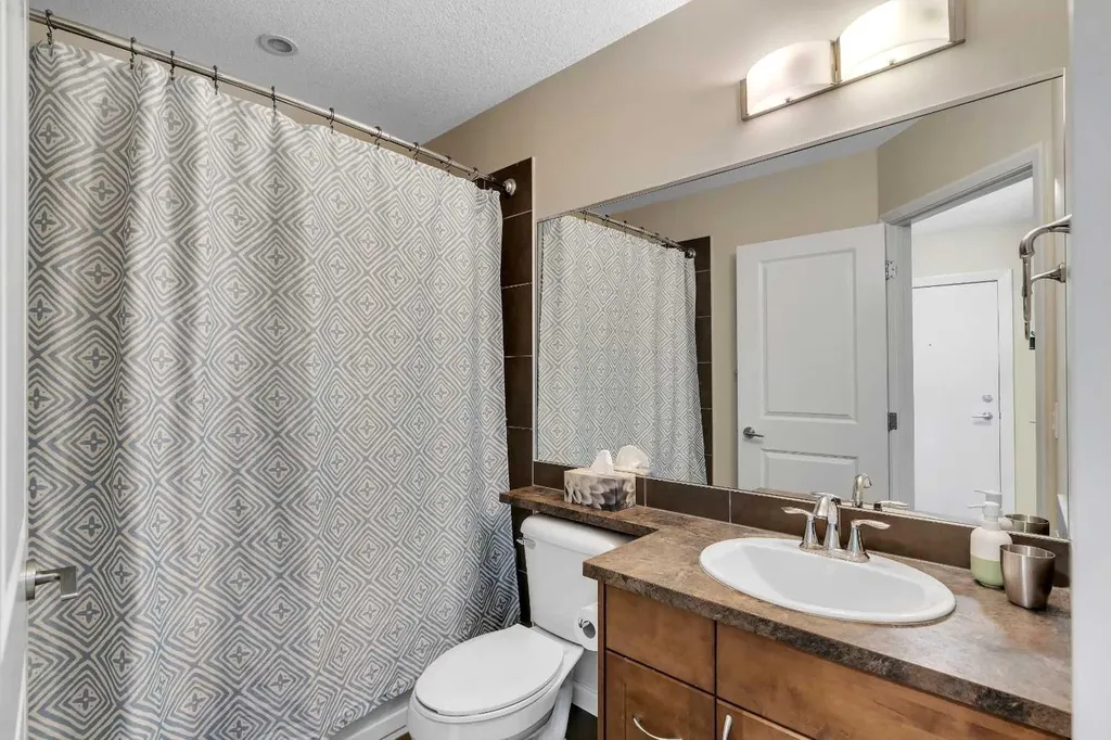 211 13 Avenue SE Calgary AB T2G 1E1
