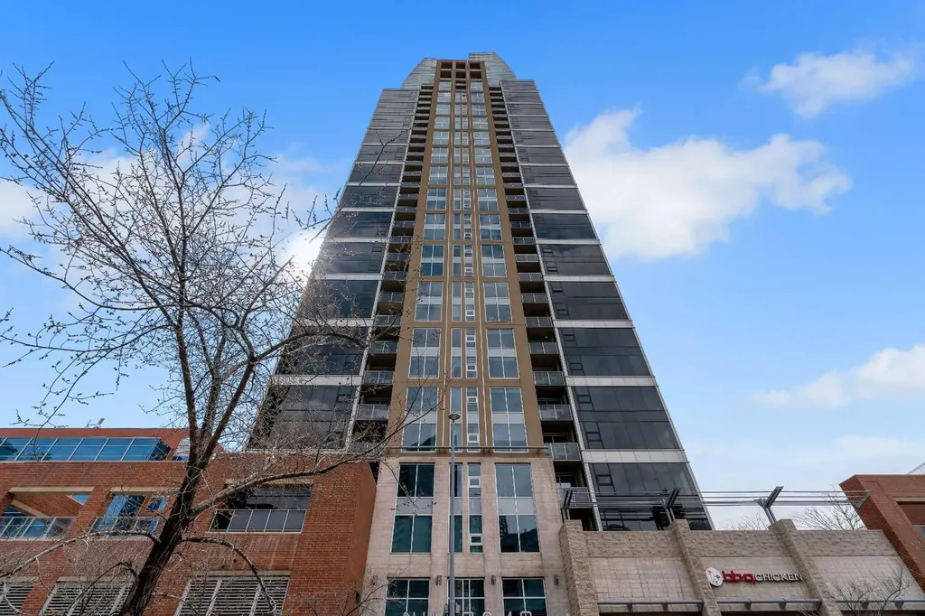 211 13 Avenue SE Calgary AB T2G 1E1