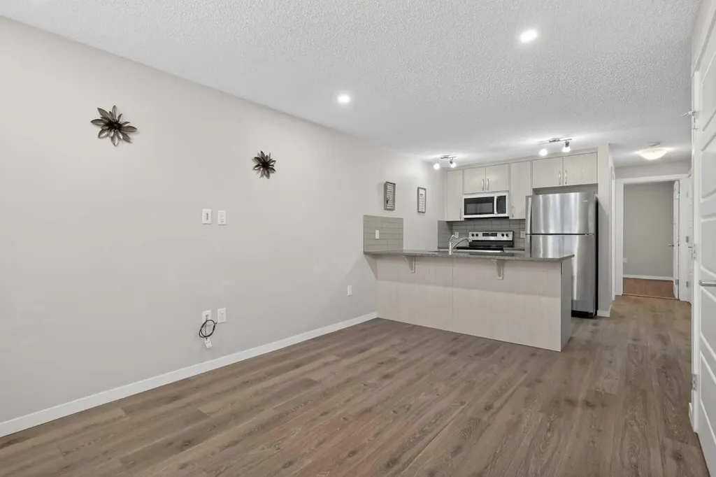 7451 Falconridge Boulevard NE Calgary AB T3J 0Z8