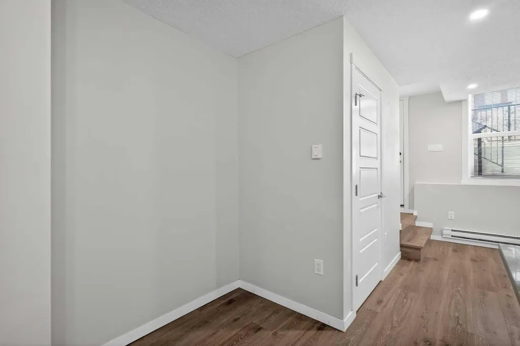 7451 Falconridge Boulevard NE Calgary AB T3J 0Z8