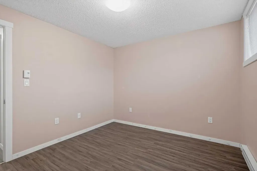 7451 Falconridge Boulevard NE Calgary AB T3J 0Z8