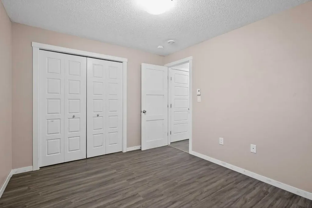 7451 Falconridge Boulevard NE Calgary AB T3J 0Z8