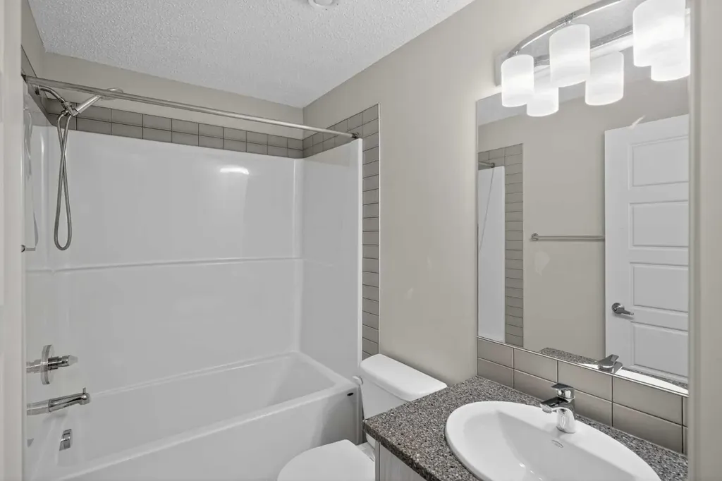 7451 Falconridge Boulevard NE Calgary AB T3J 0Z8