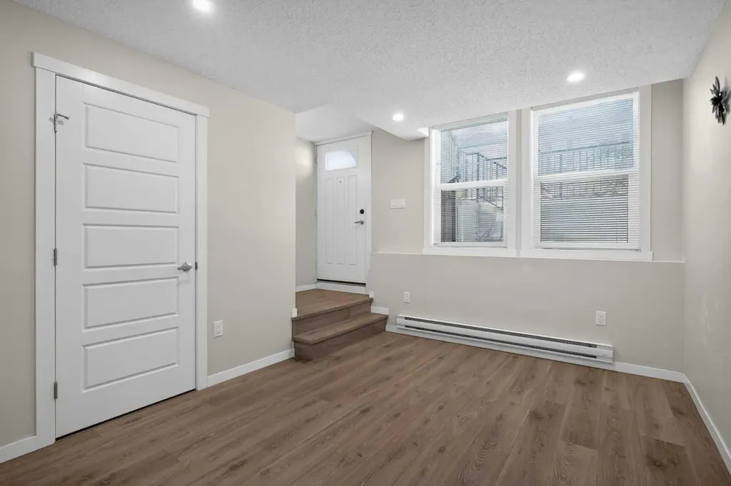 7451 Falconridge Boulevard NE Calgary AB T3J 0Z8