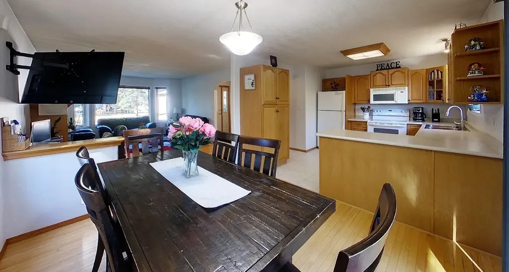 53404A Highway 748 E Rural Yellowhead County AB T7E 3S9
