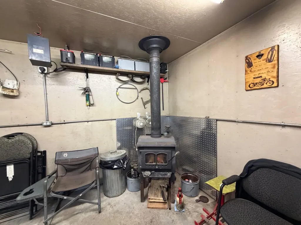 53404A Highway 748 E Rural Yellowhead County AB T7E 3S9